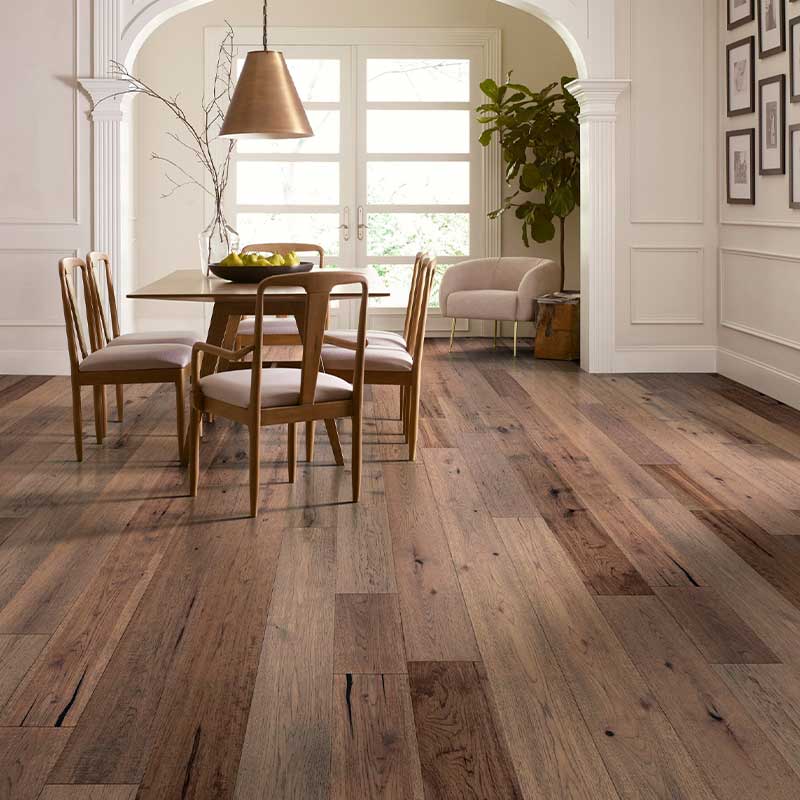 dining room with hardwood